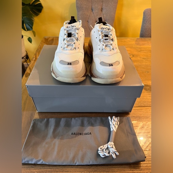 Balenciaga TripleS Sneakers - Picture 2 of 6